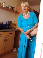 latina amateur milf